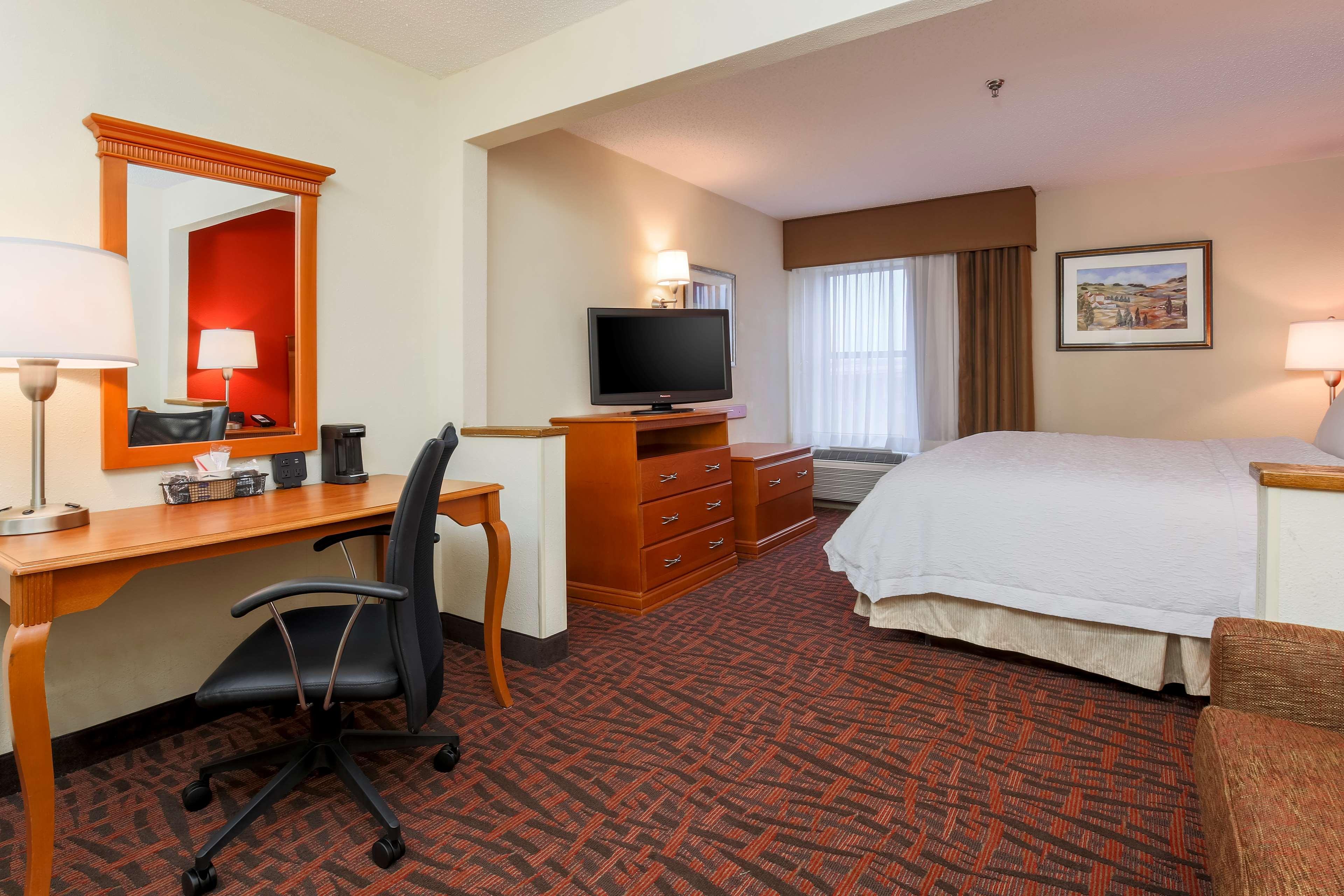 Hampton Inn Dayton Fairborn Wright Patterson Afb Exterior photo