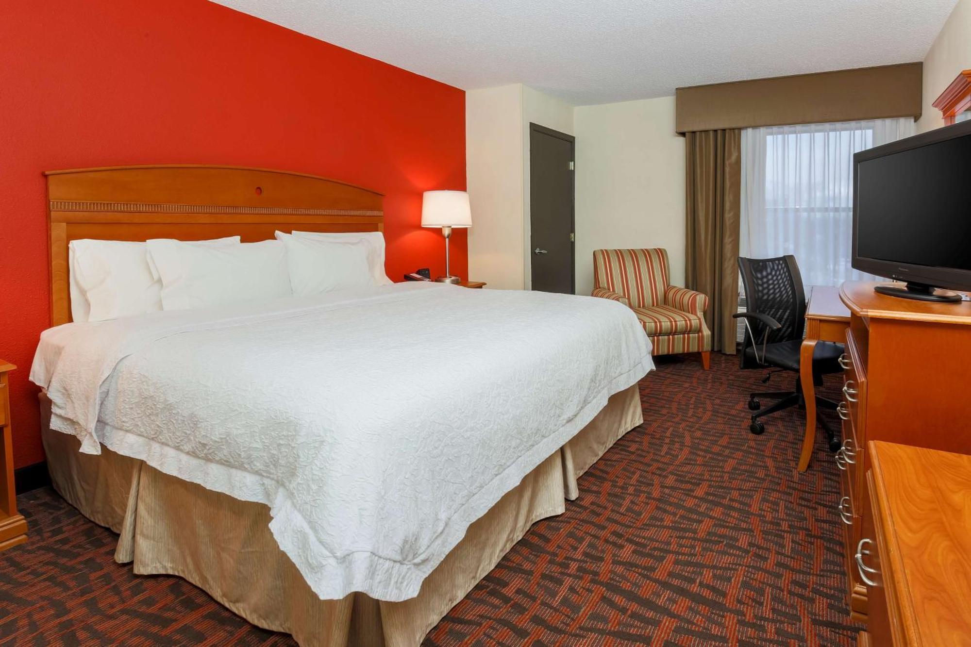 Hampton Inn Dayton Fairborn Wright Patterson Afb Exterior photo