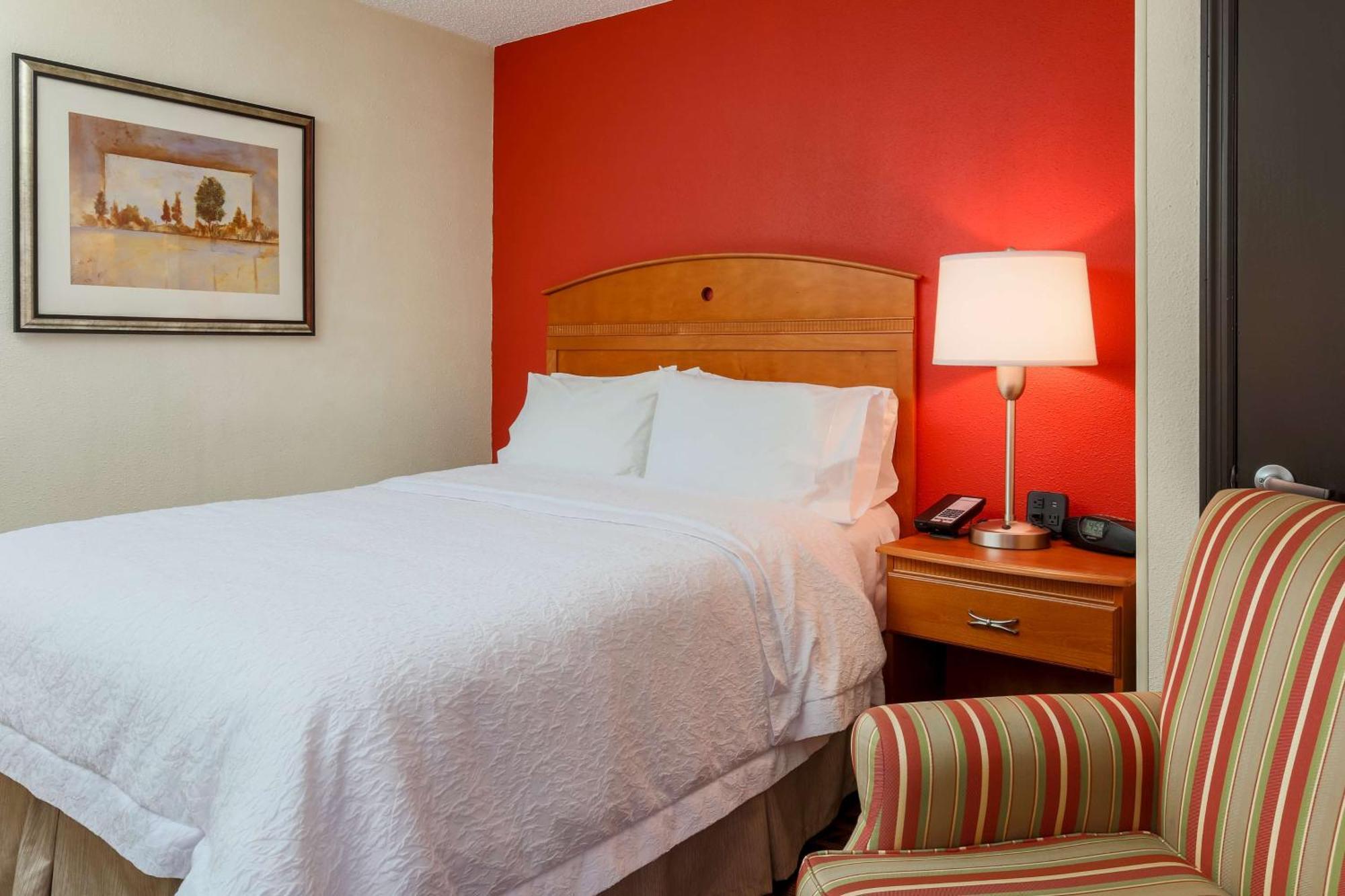 Hampton Inn Dayton Fairborn Wright Patterson Afb Exterior photo