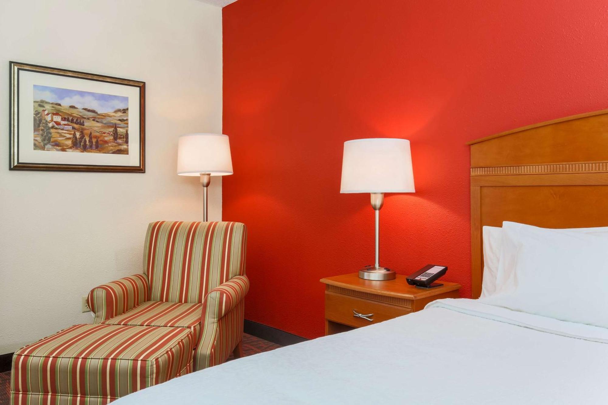 Hampton Inn Dayton Fairborn Wright Patterson Afb Exterior photo