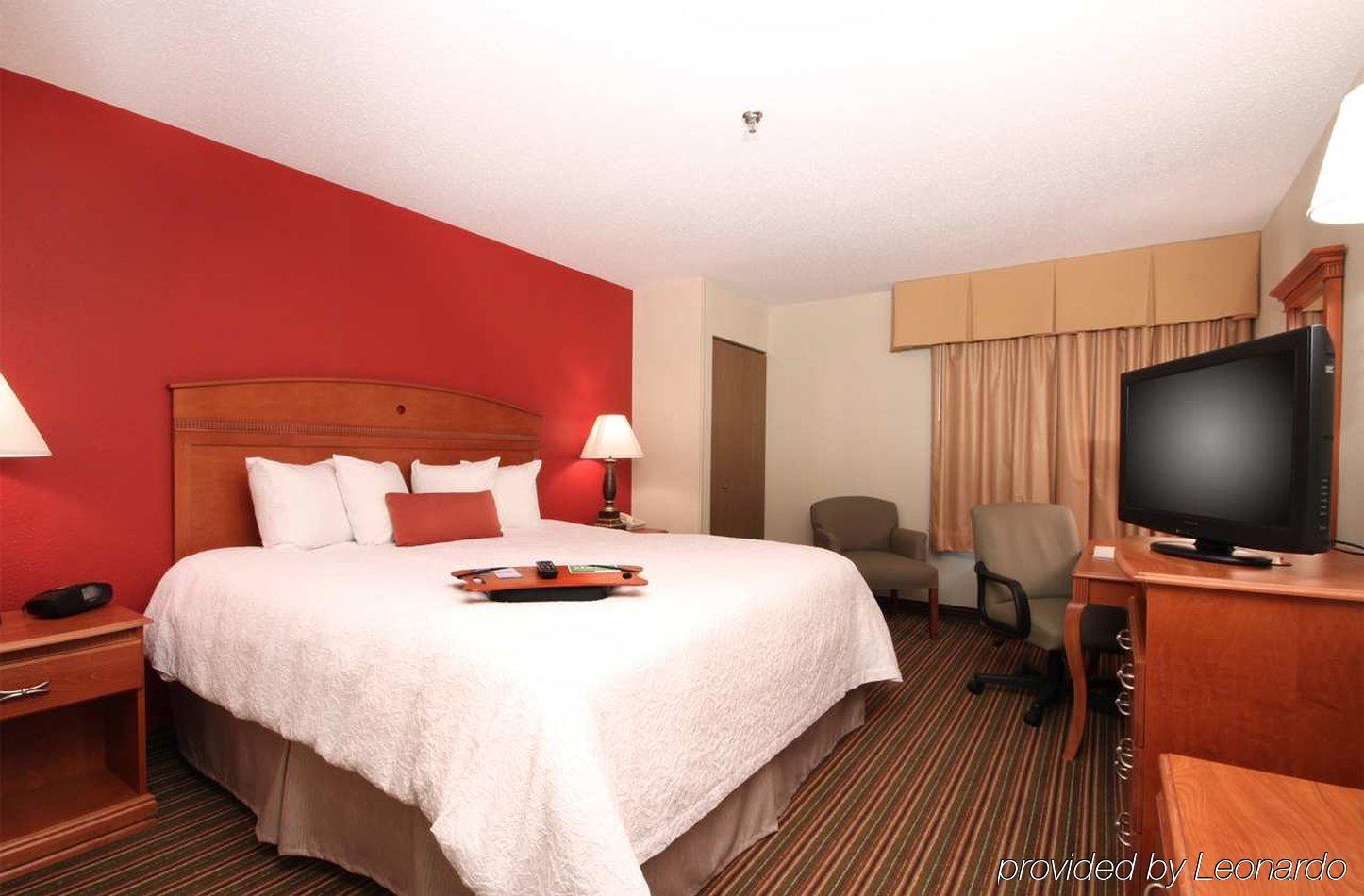 Hampton Inn Dayton Fairborn Wright Patterson Afb Exterior photo