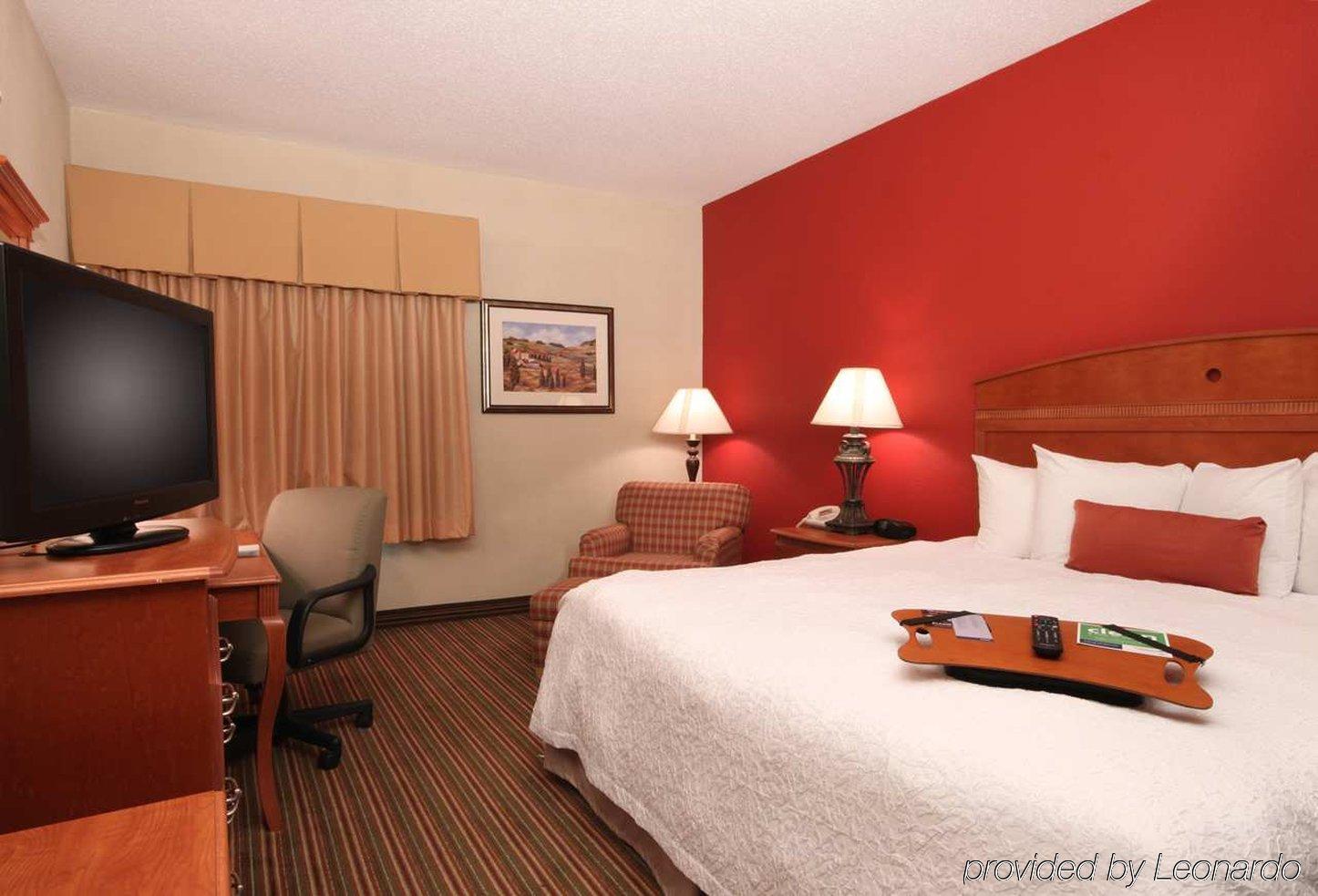 Hampton Inn Dayton Fairborn Wright Patterson Afb Exterior photo